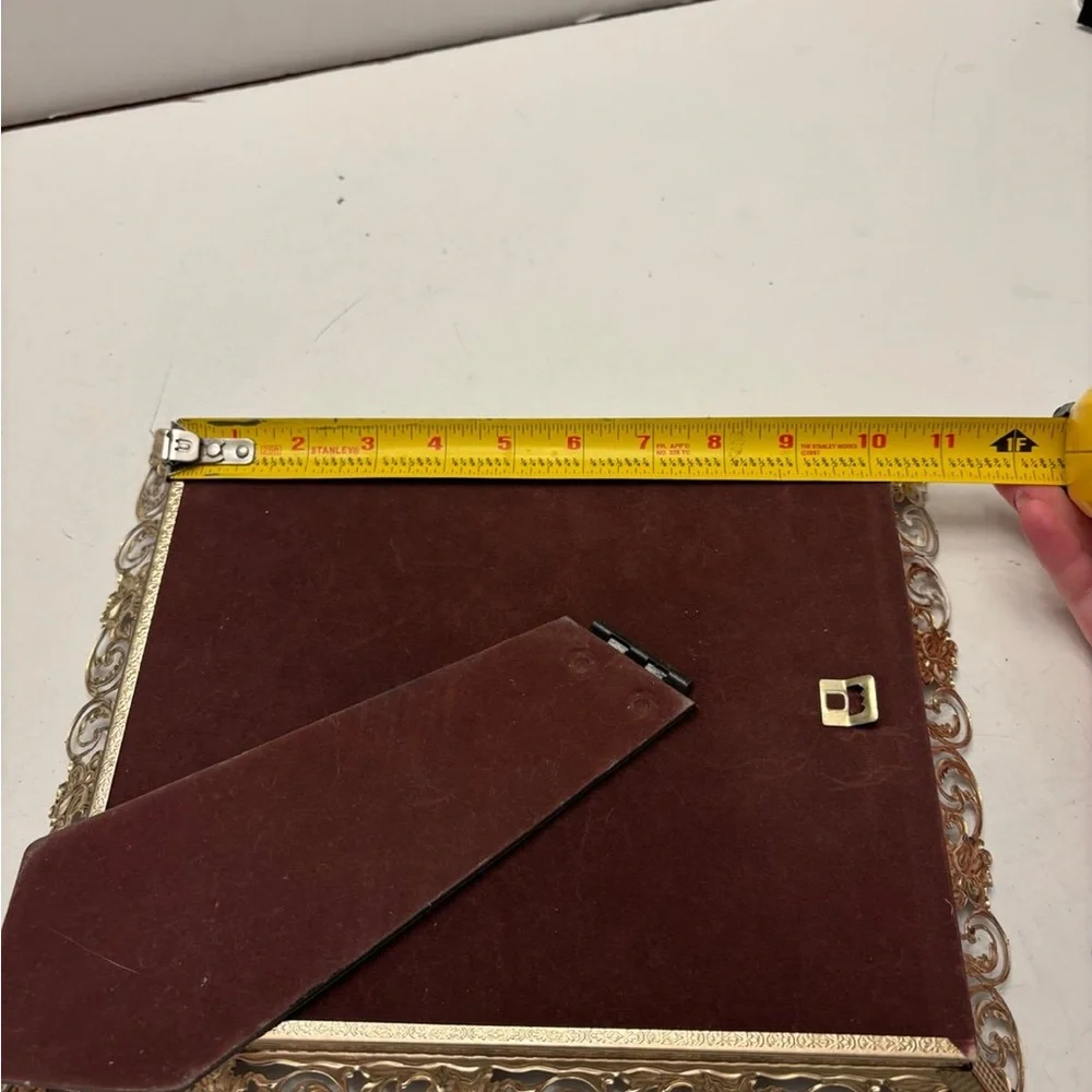 Gold tone 8x10 Hollywood Regency Metal Photo Frame Tabletop Wall